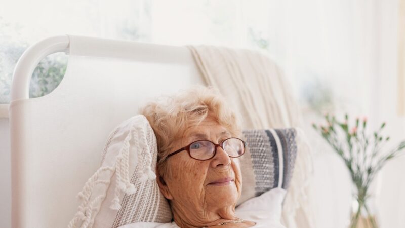 Pirmos minutės ryte gali būti lemtingos, kardiologai pasakė, ko geriau nedaryti