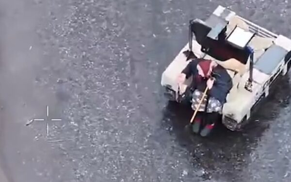 Neįtikėtina operacija fronte: robotas išgelbėjo 77-metę iš mirtinos zonos netoli Lymano