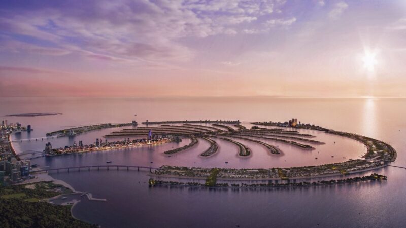 Prabanga be ribų: Dubajuje kils nauja Palm Jebel Ali sala su šimtais vilų