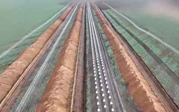 Rusams dar blogiau: Ukraina stato milžinišką gynybos liniją, įtvirtinimai jau matomi iš kosmoso