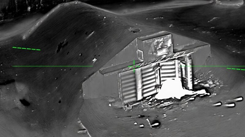 Ukrainos dronai Kryme: atakuota „Iskander“ raketų infrastruktūra, fiksuoti gaisrai