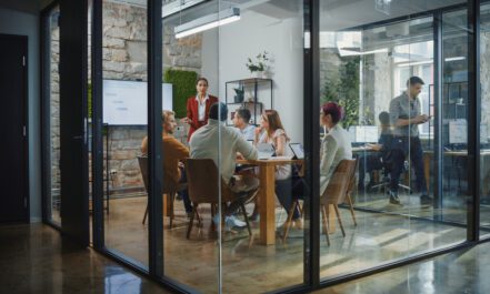 Geriausios reklamos agentūros Vilniuje. Shutterstock nuotr.