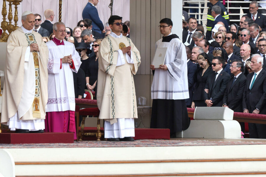 Pasaulis griūva dėl kelių: popiežiaus žodžiai apie tironus skamba kaip rimtas įspėjimas