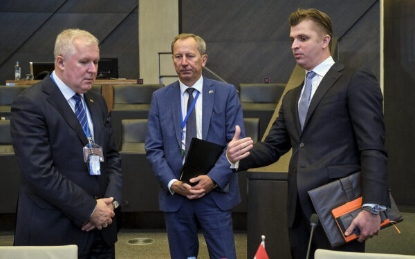 Seime – staigi rokiruotė: mandatas panaikintas, bet kas privertė priimti šį sprendimą?