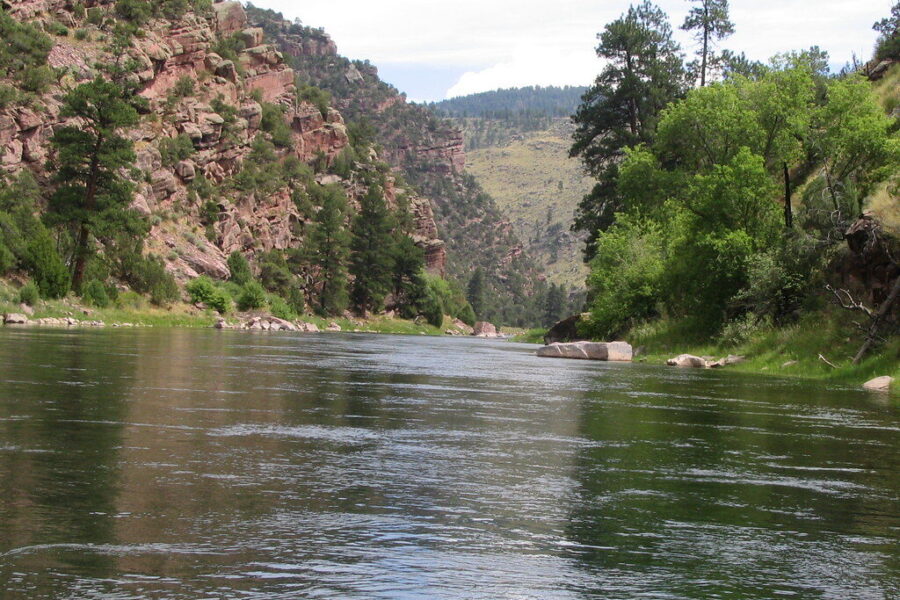 Upės, kuri kyla į kalnus fenomenas: naujas tyrimas keičia supratimą apie jos kilmę