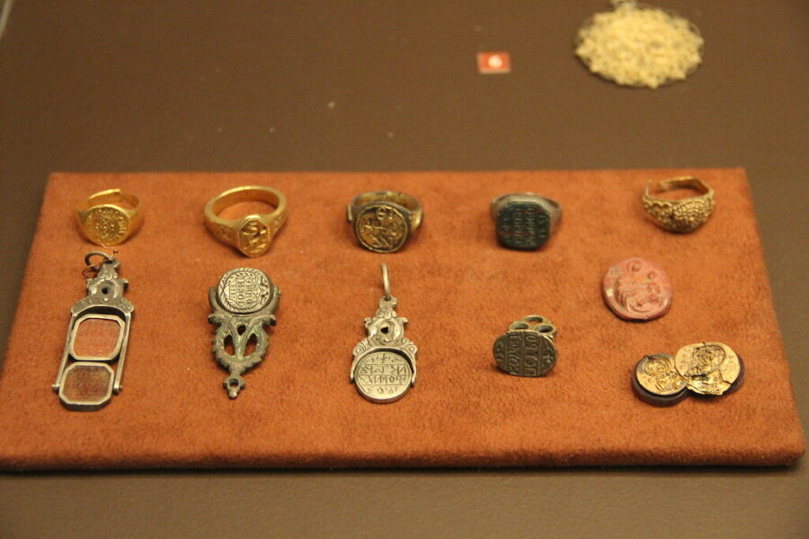 Lobis, išgulėjęs daugiau nei tūkstantį metų: VI–VII a. monetos ir jų istorinis kontekstas