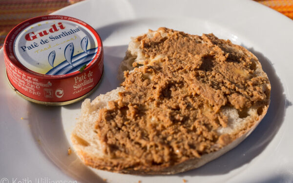 Vos 5 minutės virtuvėje: paprastas sardinių užtepėlės receptas greitam užkandžiui