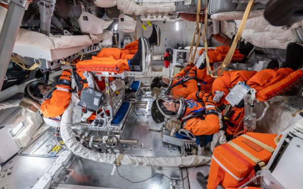 Dėmesys saugumui: „Artemis II“ astronautai dalijasi patirtimi prieš sudėtingą sugrįžimą į Žemę