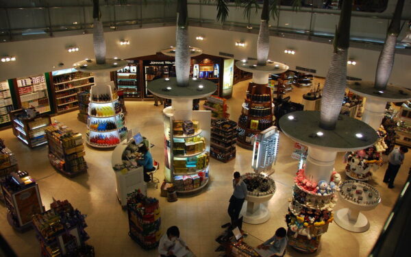 Prekės gali keliauti ten, kur neturėtų: „duty free“ veikla Lietuvoje kelia vis daugiau klausimų