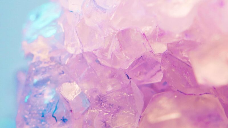 Antradienio akmenų vadovas: atraskite jums būdingas stiprybes ir netikėtus turtus