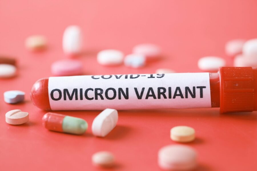 Naujas variantas, bet tie patys simptomai: Ukrainoje nustatytas naujas COVID-19 variantas