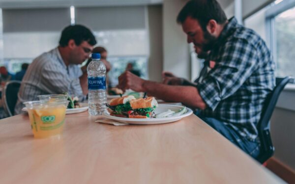 Paprastas būdas kontroliuoti apetitą: sužinokite, ar monotoniška mityba padeda greičiau mesti svorį