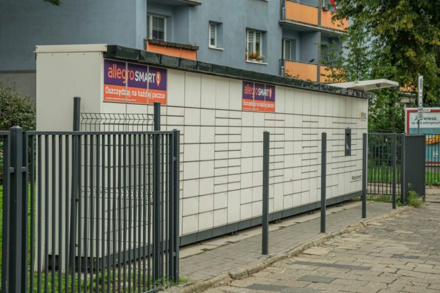 „Multibox“ paštomatuose: sužinokite, kaip „Allegro“ dar labiau supaprastina siuntų atsiėmimą