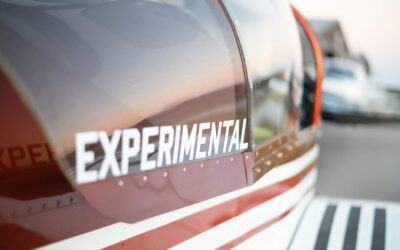 Dirbtinis intelektas ir aerodinamika susijungė: lėktuvai prisitaikys prie turbulencijos realiu laiku