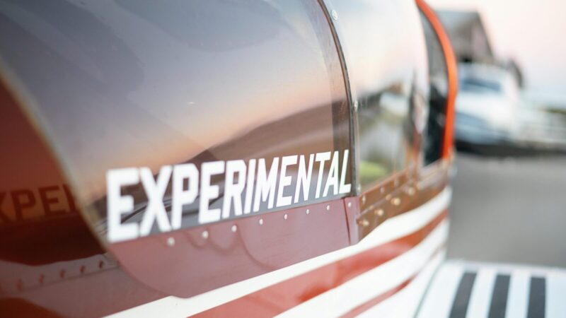 Dirbtinis intelektas ir aerodinamika susijungė: lėktuvai prisitaikys prie turbulencijos realiu laiku