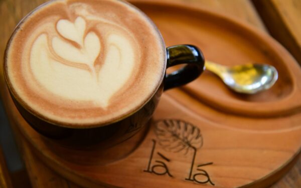 ,,Cafe bombon“ receptas: sluoksniuota ispaniška kava su kondensuotu pienu ir jos paruošimas