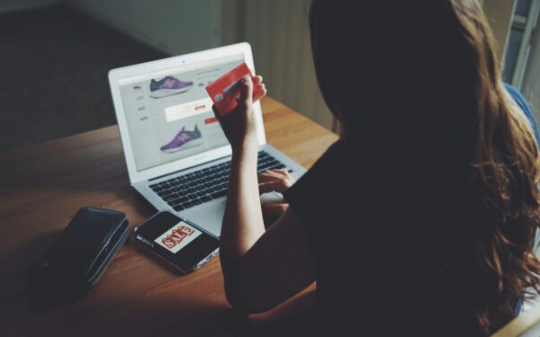 Nuo vasaros nauja realybė: net 1 euro prekė gali kainuoti keturis kartus daugiau