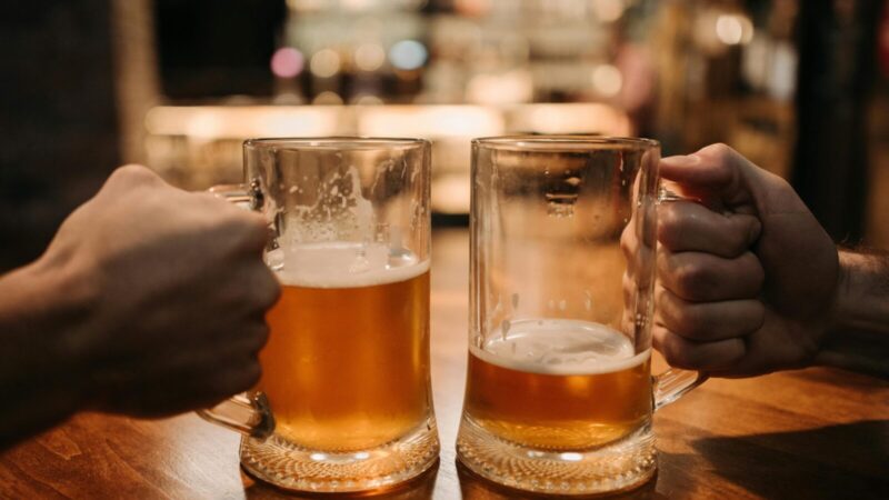 Naujas draudimas jau pakeliui: nepilnamečiams ribos griežtėja, kas dar bus uždrausta?