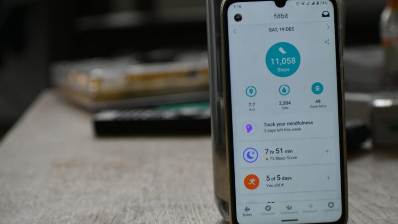 „Google“ keičia „Fitbit“ patirtį: personalizuoti planai ir išmanesnis miego vertinimas
