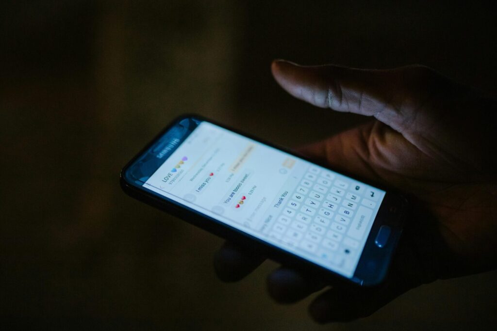 Žinučių siuntimas. Pexels nuotr.