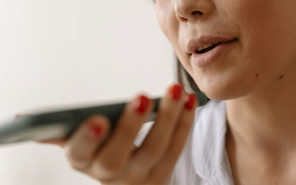 „Rogervoice“ plėtra JAV: programėlė, leidžianti matyti telefono pokalbius realiuoju laiku