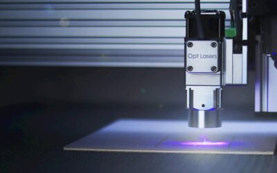 Kinija pristatė naują lazerinę platformą: mobilus sprendimas pigesnei kovai su mažais dronais