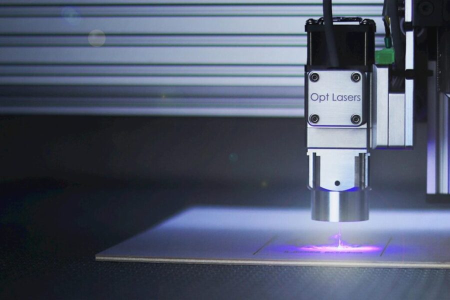 Kinija pristatė naują lazerinę platformą: mobilus sprendimas pigesnei kovai su mažais dronais