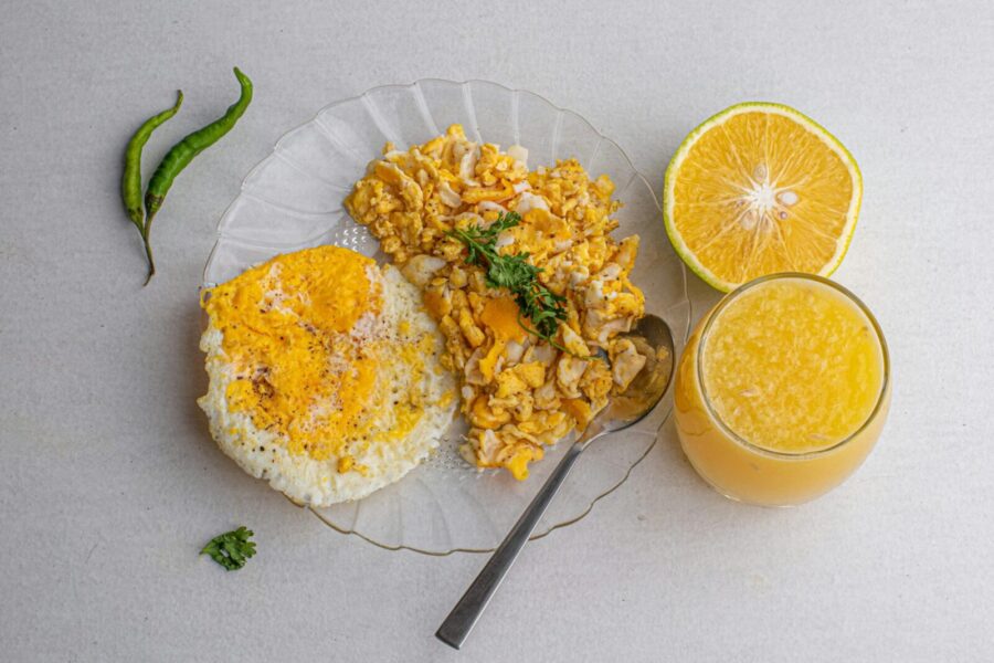 Virtuvės paslaptis atskleista: šis ingredientas sukuria tobulą kiaušinienės tekstūrą