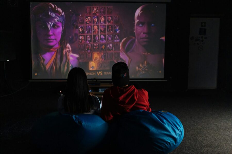 „Invincible“ keliasi į žaidimus: pristaytos pirmos detalės apie siužetą ir veikėjus