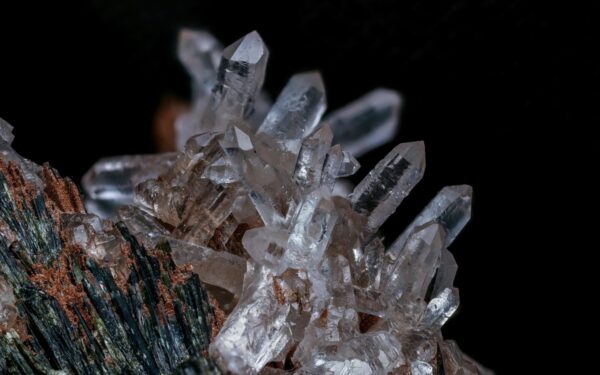 Archeologai aptiko krištolo depozitą: sužinokite, ką atskleidė nauji kasinėjimai Anglijoje