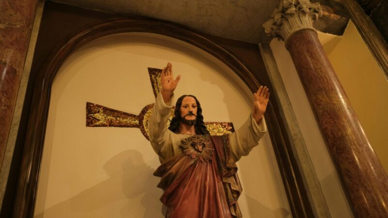 Šokiruojantis vaizdas patvirtintas: kas iš tikrųjų nutiko su Jėzaus statula Libane?