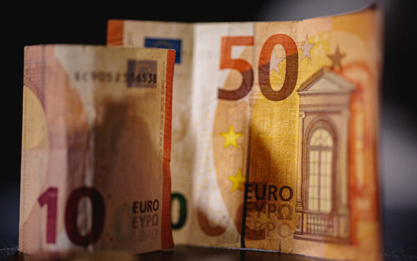 Švedai ragina nedelsti ir pasirūpinti grynaisiais, pasakė, kiek privalo turėti kiekvienas mūsų