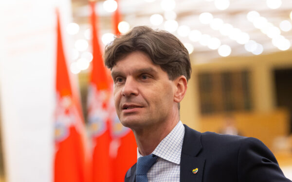 Politinis susidūrimas: Vėgėlė kritikuoja frakciją, tuo metu siūloma jam trauktis