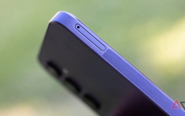 Tik 5 proc. renkasi eSIM: kas stabdo technologijos, kuri turėjo pakeisti SIM korteles, populiarumą?