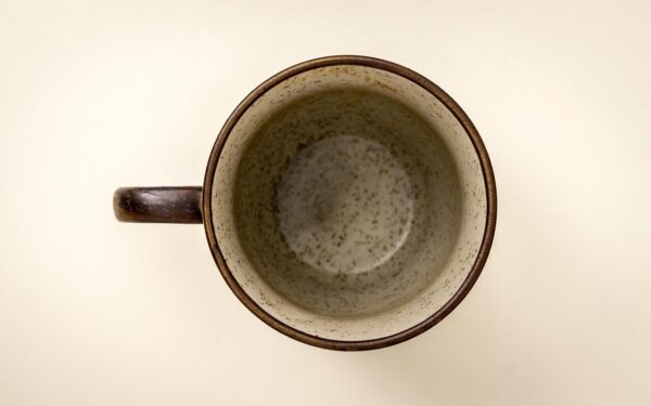 Kūrybiški vazonai namams: paprasti sprendimai, kaip panaudoti tai, kas jau yra namuose