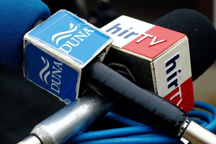 media, microphone, hungary, recording, medium, technology, sound, equipment, press, news, audio, reporter, blue microphone, blue media