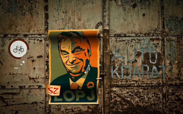 Valdžios valymas Vengrijoje? Būsimasis premjeras reikalauja „Orbano marionečių“ atsistatydinimo