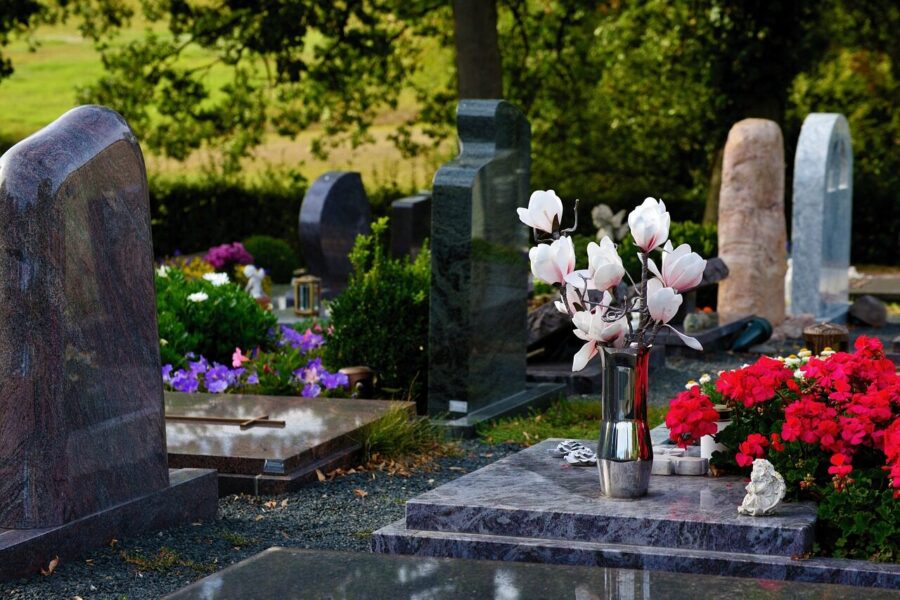 graves, graveyard, grave jewelry, grave care, quiet, stone, tombstone, grief, funeral, tomb, memorial, floral decorations, peace, farewell