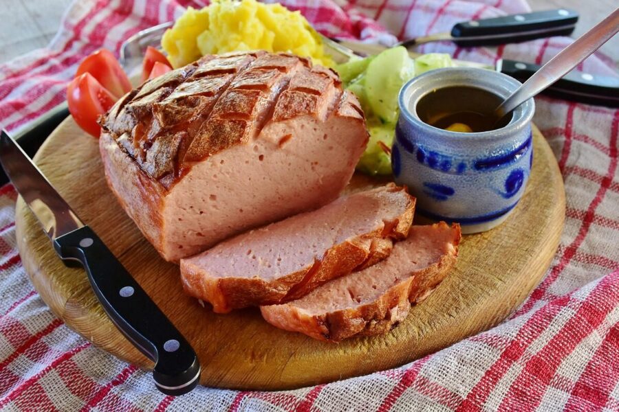 Nuo Bavarijos iki Austrijos: sužinokite, kas yra ,,Leberkäse” ir kaip jis gaminamas