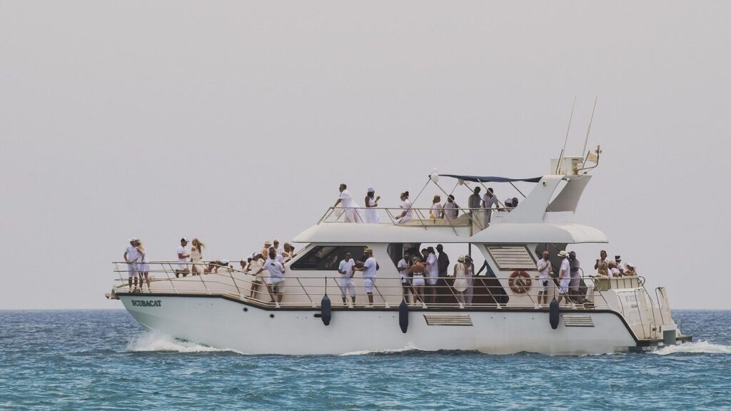 yacht, sea, boat, cruise, nature, style, wealth, leisure, rich people, gray boat