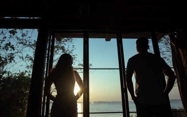 Santykių iliuzija: sužinokite, kada partneris iš tiesų neplanuoja ateities ir signalai, kurių nereikėtų ignoruoti