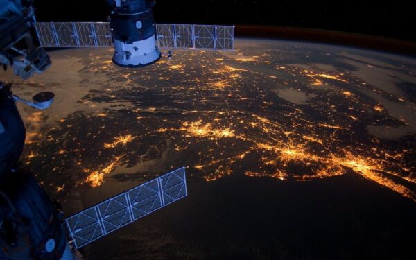 Naktinis pasaulio žemėlapis keičiasi: tyrimas atskleidė netikėtą 16 proc. šviesos augimą