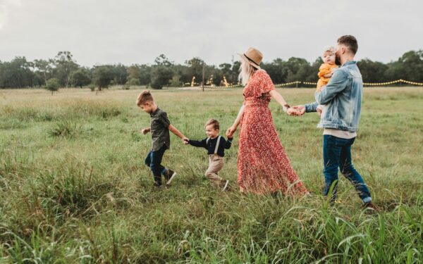 Vaiko priežiūros atostogų sistema gali būti perrašyta, bet kas laukia realybėje ir kas liks nusivylę?