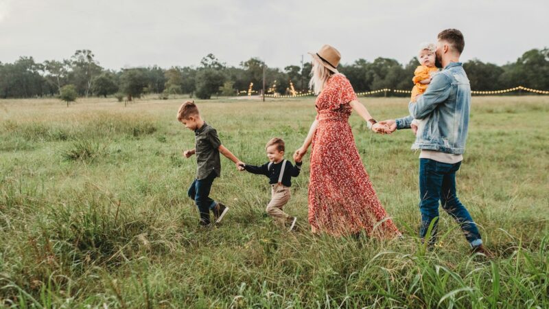 Vaiko priežiūros atostogų sistema gali būti perrašyta, bet kas laukia realybėje ir kas liks nusivylę?