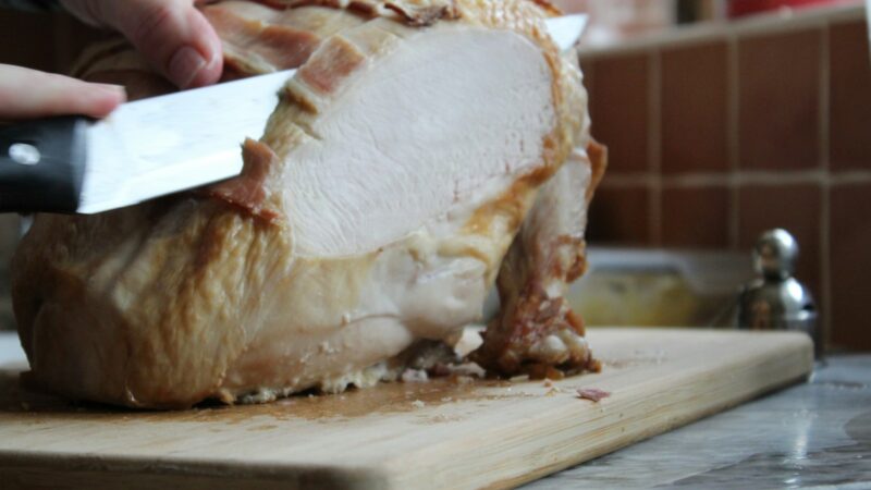 Liesa ir soti: mitybos specialistai atskleidžia, ką svarbu žinoti apie kalakutieną kasdienėje mityboje