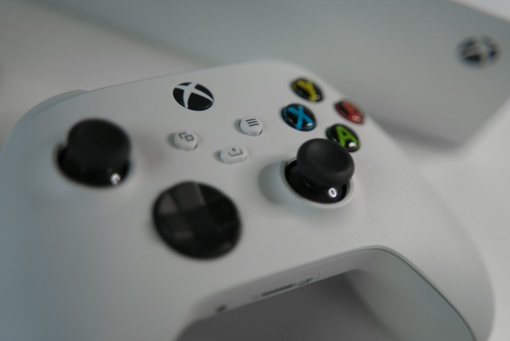 Xbox žaidimo pultelis. Unsplash nuotr.