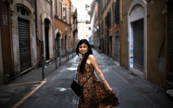 Pagrindiniai garderobo elementai: 6 mados pasirinkimai, kurie formuoja šiuolaikinį italių įvaizdį