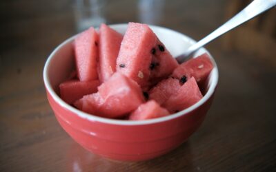 Mitai, nauda ir svarbiausios taisyklės: dietologų patarimai, kaip įtraukti vaisius į subalansuotą mitybą