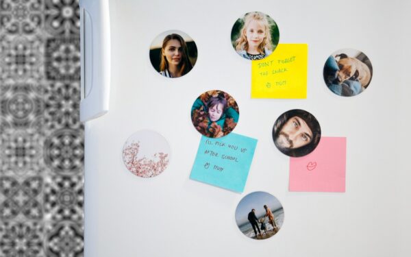 Mitai, kuriuos metas pamiršti: sužinokite, ką iš tikrųjų daro magnetukai ant šaldytuvo