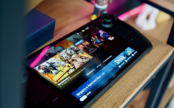 „GameNative“ atnaujinimas „Pixel 10“ ir kitiems įrenginiams: daugiau patogumo žaidžiant telefone